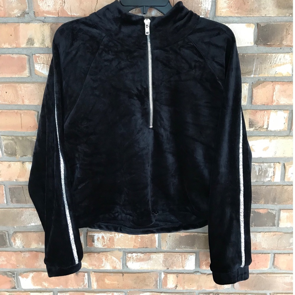 Forever 21 Women’s Black Velour Half Zip Pullover Jacket     Large